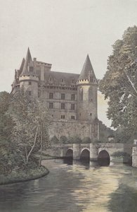 La Rochefoucauld, Chateau, Utsikt tatt fra bredden av Tardoire av French Photographer