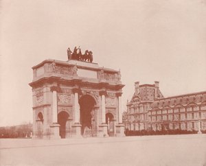 Paris: Karrusellens bue (s/hv-bilde) av French Photographer