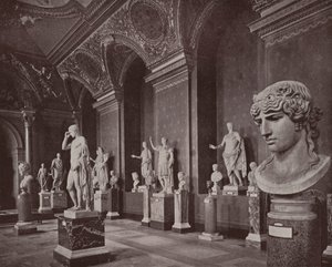 Paris: Augustus-galleriet, Louvre-museet (s/hvitt-bilde) av French Photographer