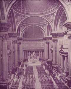 Paris: Interiør av Medeleine-kirken (s/hvitt-bilde) av French Photographer