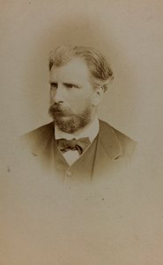 Portrett av William Bouguereau, fransk maler; visittkort (s/hvitt bilde) av French Photographer