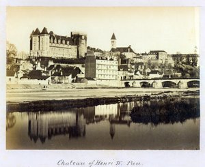 Postkort som viser det kongelige slottet i Pau der kong Henri IV av Frankrike og Navarre ble født 13. desember 1553, ca. 1900 av French Photographer