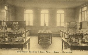 Barneskolebad, Hirson (s/hvitt-bilde) av French Photographer