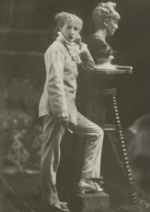 Sarah Bernhardt, i 1869 (s/hvitt-bilde) av French Photographer