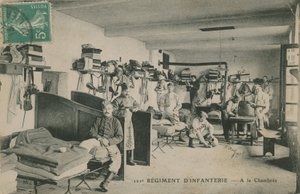 Soldater fra det franske 121. infanteriregiment i sine brakker. Postkort sendt i 1913. av French Photographer