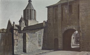 Surgeres, byport og kirketårn av French Photographer