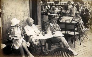 Kunstnernes Paris i den vakre tiden: maleren Tsuguharu-Leonard Foujita av French Photographer