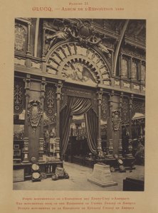 Den monumentale døren til utstillingen i USA av French Photographer