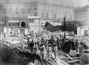 Jobber i Operadistriktet i Paris. Slutten av 1800-tallet. av French Photographer