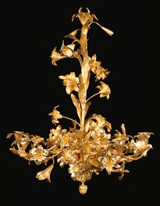 En fransk lysekrone i bronse og messing med åtte lys, andre halvdel av 1800-tallet av French School