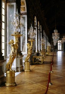 Arkitektur: utsikt over det restaurerte isgalleriet. Versailles. Musee du Chateau av French School