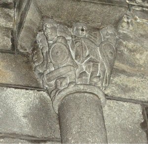 Hovedstad som viser lokale riddere som kjemper mot maurerne av French School