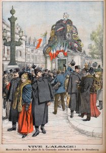 Demonstrasjon som krever at Alsace returneres til Frankrike. Demonstranter rundt statuen av Strasbourg på Place de la Concorde i Paris. Lenge leve Alsace! Demonstrasjon på Place de la Concorde rundt statuen av Strasbourg. Illustrasjon for "L av French School