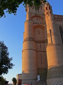 Viser vesttårnet av French School