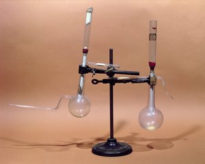 Første filterrør designet av Dr. Charles Chamberland (1851-1908) (glass)