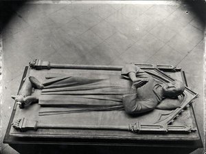 Begravelsesstatue av Louis de France (1243-60), eldste sønn av helgen Louis, fra Royaumont Abbey (gipsavstøpning av en grav i Basilique Saint-Denis) av French School