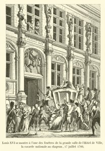 Ludvig XVI viser seg ved et av vinduene i den store salen på Hôtel de Ville, den nasjonale kokarden på hatten hans, 17. juli 1789 av French School