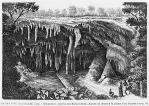 New Caledonia, Isle of Pines, Kouaouete, Manguemene-grotten, illustrasjon fra bulletinen Les Missions Catholiques, etter en penn- og blekktegning av en deportert, 1893 av French School