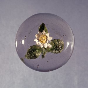 Papirvekt, Pantin Workshop, ca. 1850 (glass) av French School