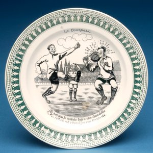 Tallerken med fotballscene (keramikk) av French School