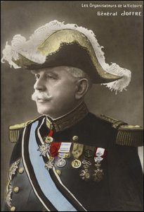 Portrett av general Joseph Joffre (1852 - 1931). av French School