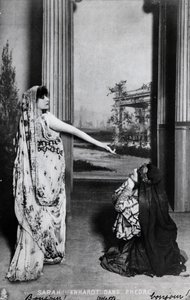 Postkort som viser Sarah Bernhardt (1844-1923) i Phedre av Jean Racine (1639-99) sent på 1800-tallet av French School
