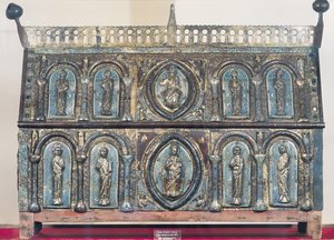 Relikvieskrin fra St. Viance, Limousin School, ca. 1230-50 (forgylt kobber og champleve-emalje) av French School