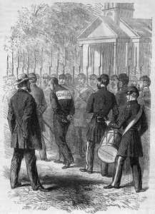 Secession War (1861-1865) or American Civil War: punishment of a soldier of the northern weapon accused of hete in combat. With his hands tied, a “Lache” sign on his back, he crosses the camp at the sound of the drum. Engraving in “” Le Monde Illustré”” n° av French School