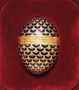 Sevres bonbonniere i form av et egg, 1762 (porselen) av French School
