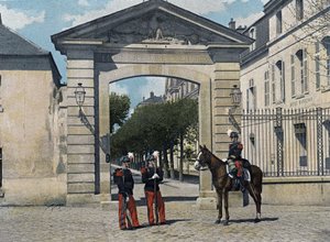 Special military school of Saint-Cyr (Saint Cyr), internal service: Infantry and cavalry pupils in large service clothing (former). In “” Album militaire: scene de la vie du soldat” av French School