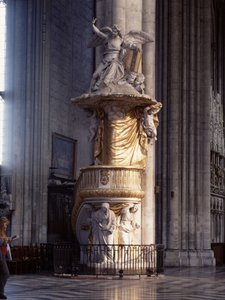 Statue i katedralen i Amiens (80). av French School