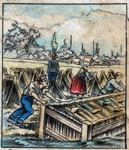 Tekstil, lin. Linrust: For å skille stråfilamenter dyppes linstøvler i vann. Gravering. Epinal avbildning sent på 1800-tallet. av French School