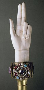 The Hand of Justice, fra skatten til St. Denis (elfenben og edelstener) (se også 154946)
