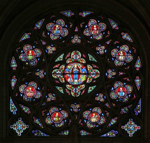 Sørrosevinduet med Jomfru Marias himmelfart. (glass moderne; murverk C15 og C20) av French School