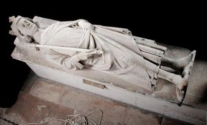 Carlomans grav (d.884) av French School
