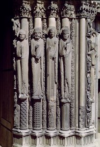 Ukjent skikkelse, kong Salomo, dronningen av Saba og kong David, jambfigurer fra den kongelige portalen, 1140-55 av French School