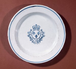 Versailles kjøkkenplate, Saint-Cloud-produksjon (fajanse) av French School