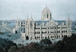 Victoria Terminus, Bombay, gravert av Gillot, ca. 1910 (farge litho) av French School