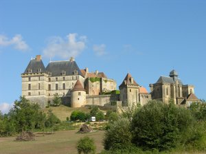Utsikt over Biron Castle, 1400-1500-tallet (se også 245254) av French School