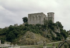 Utsikt over Tour de Talbot og slottet (se også 87682) av French School