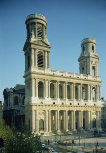 Utsikt over fasaden til kirken Saint-Sulpice, bygget mellom 1646-1780 av French School