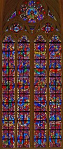 Vindu w211 som viser St Denis og St Vincent-vinduet av French School