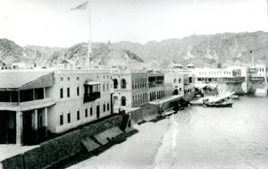 Waterfront ved Muscat av G.J. Eccles