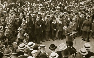 Kaisers proklamasjon om krig blir lest opp, Berlin, Tyskland, 4. august 1914 av GPA