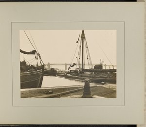  av G. Herbert and Horace C. Bayley