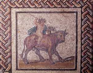 Gallo Roman Art: mosaikkbelegg som representerer en rustikk kalender. Allegori om vårritt på en okse. Slutt 2., begynnelsen av 3. århundre etter JC. Fra Saint-Romain-en-Gal (Rhône). Saint Germain en Laye, Nasjonalmuseet for arkeologi av Gallo Roman