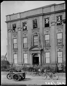Kirby House, Little Park Street, Coventry, 1941. av George Bernard Mason