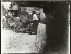 Aktivitet i Houtkopersdwarsstraat og Jodenbreestraat i Amsterdam av George Hendrik Breitner