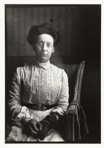Portrett av Margaretha Breitner, fotografens søster av George Hendrik Breitner