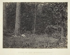 Scene for general McPhersons død, 186466. av George N. Barnard